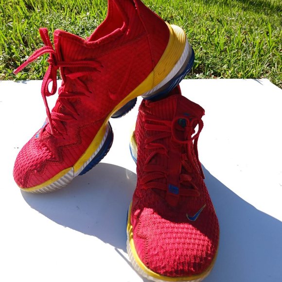 Nike Men's LeBron 16 Low SuperBron Size 8 Red Basketball Shoes Sneakers - Picture 3 of 16